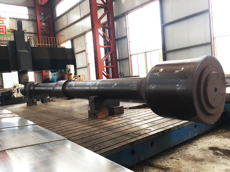 大型鍛件內(nèi)部變形的過程